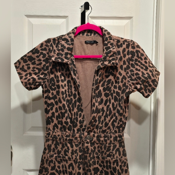 Nasty Gal Leopard Print Jumpsuit - Picture 5 of 13